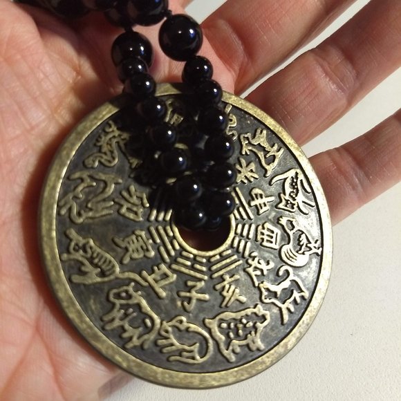 vintage 80s black stone bead necklace Chinese zodiac NWOT - Picture 9 of 10